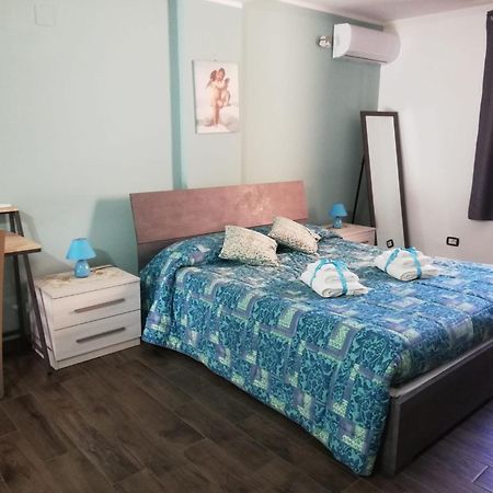 Hotel Siracusa Holiday House Syrakus Zimmer foto